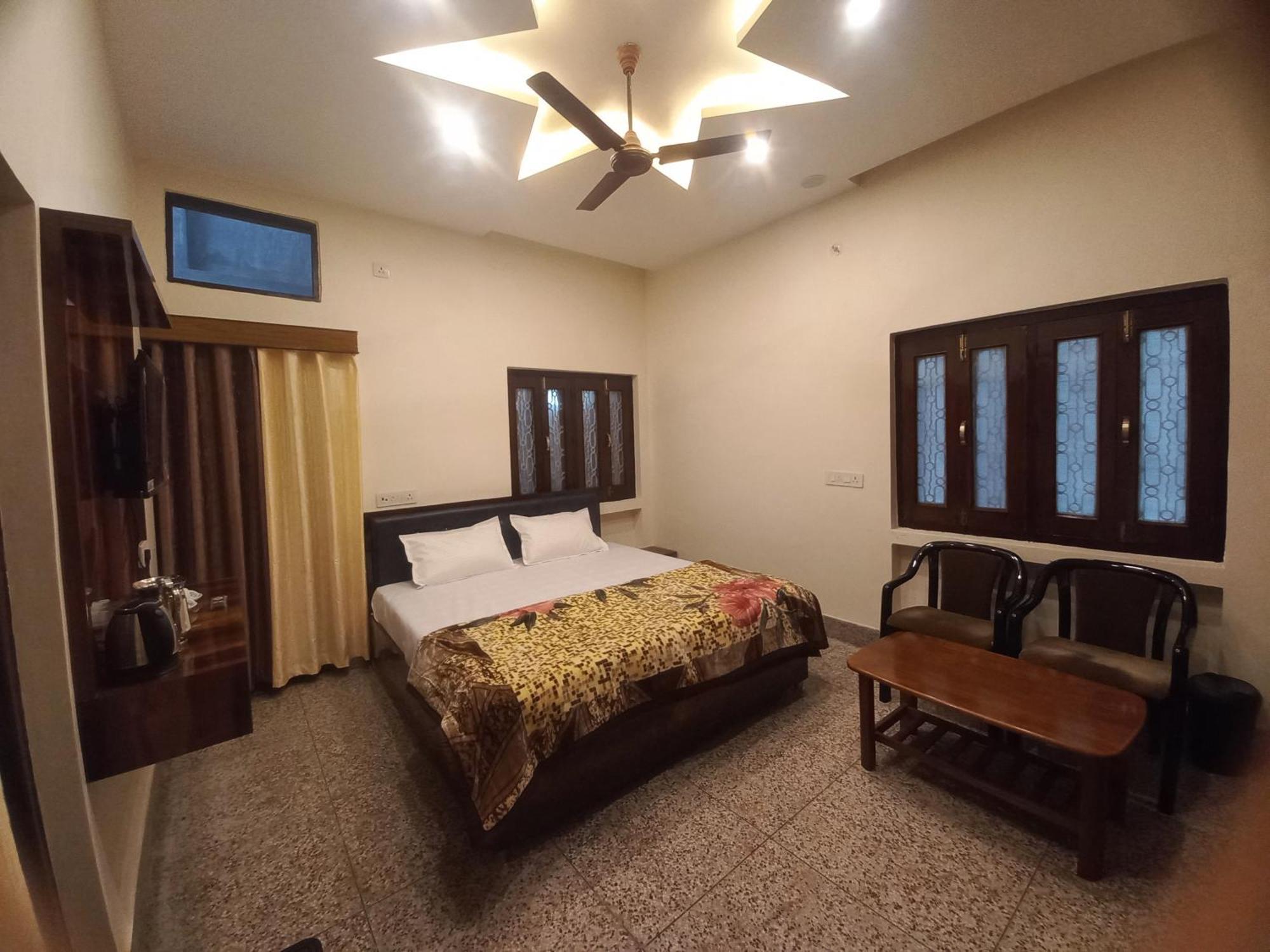 Kalash Guest House Ayodhya 客房 照片