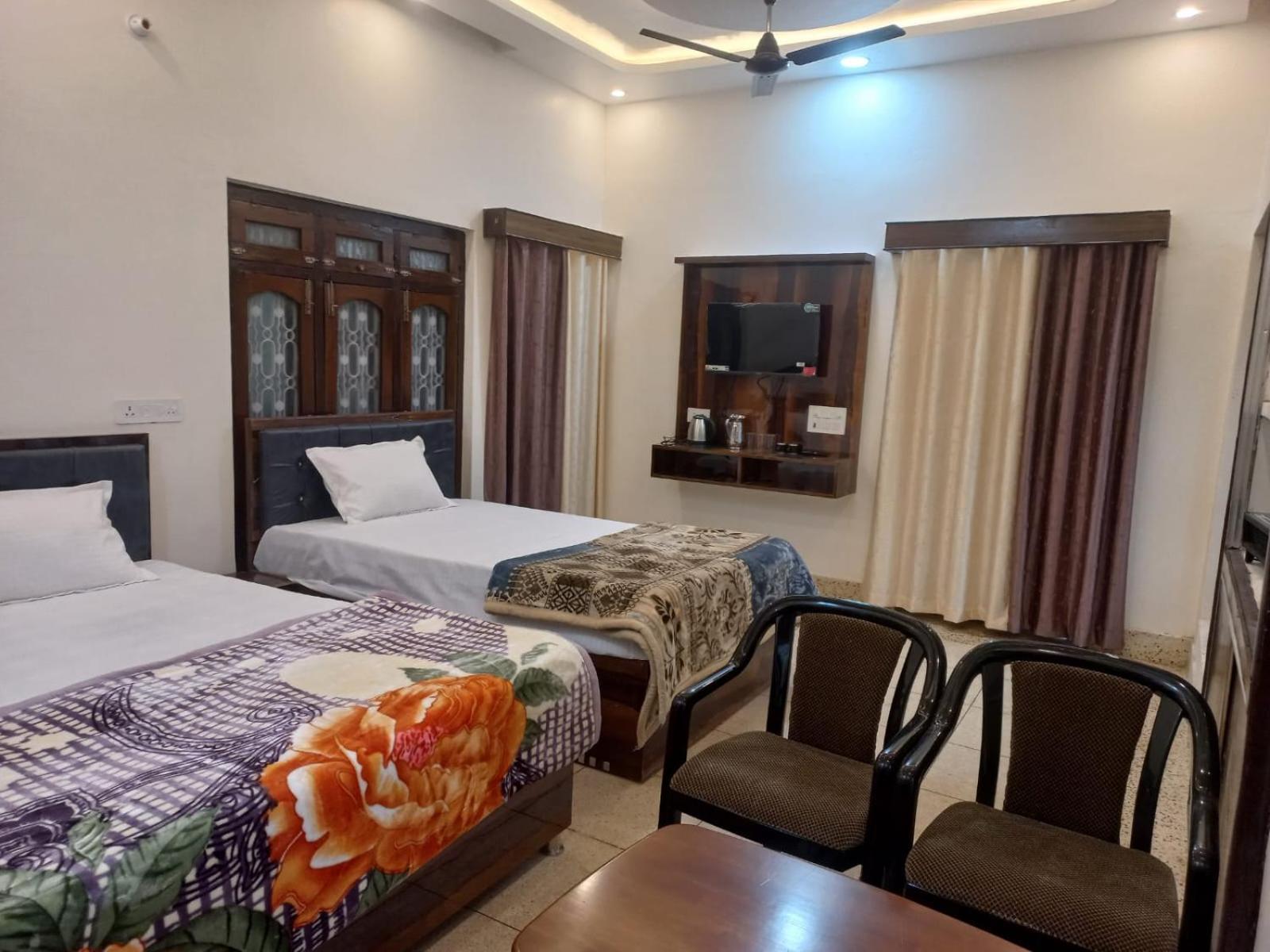 Kalash Guest House Ayodhya 外观 照片