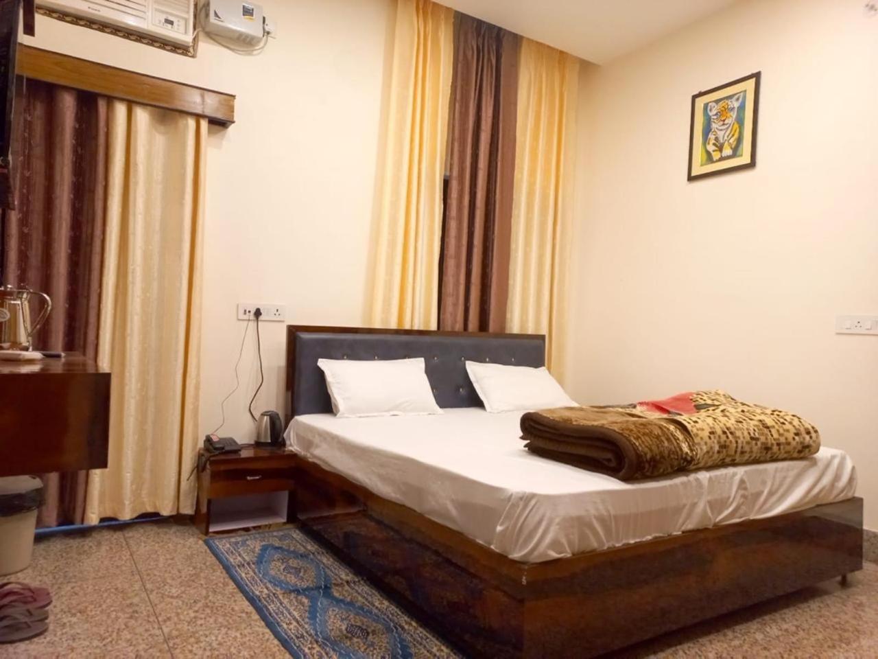 Kalash Guest House Ayodhya 外观 照片