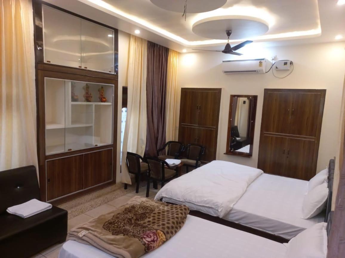 Kalash Guest House Ayodhya 外观 照片