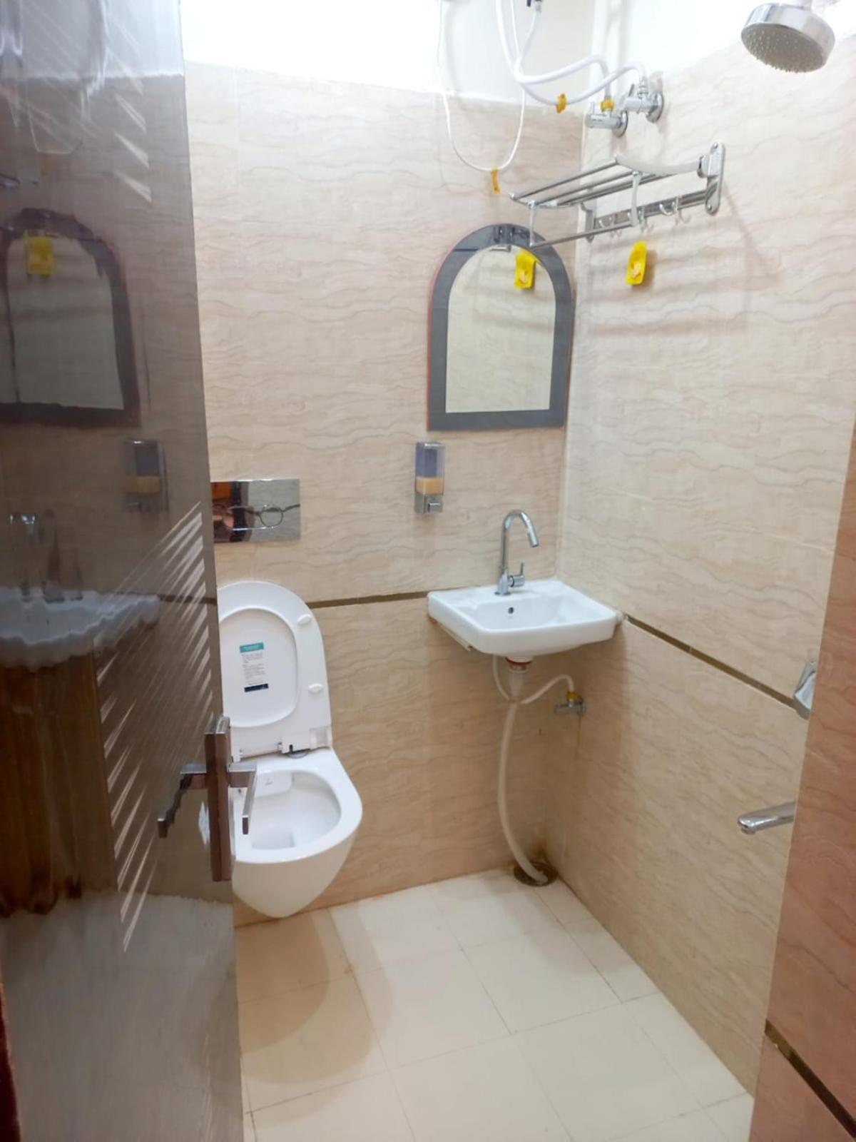 Kalash Guest House Ayodhya 外观 照片